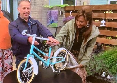 Stralen en coaten van oude fiets door Strabeko